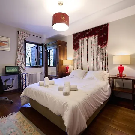 The Basque Experience By Fidalsa Ochandiano